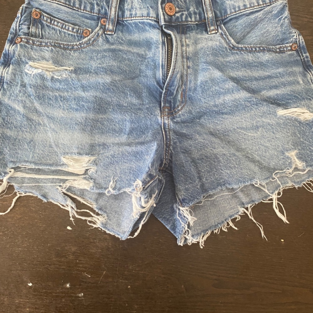 Shorts - Picture 2 of 2